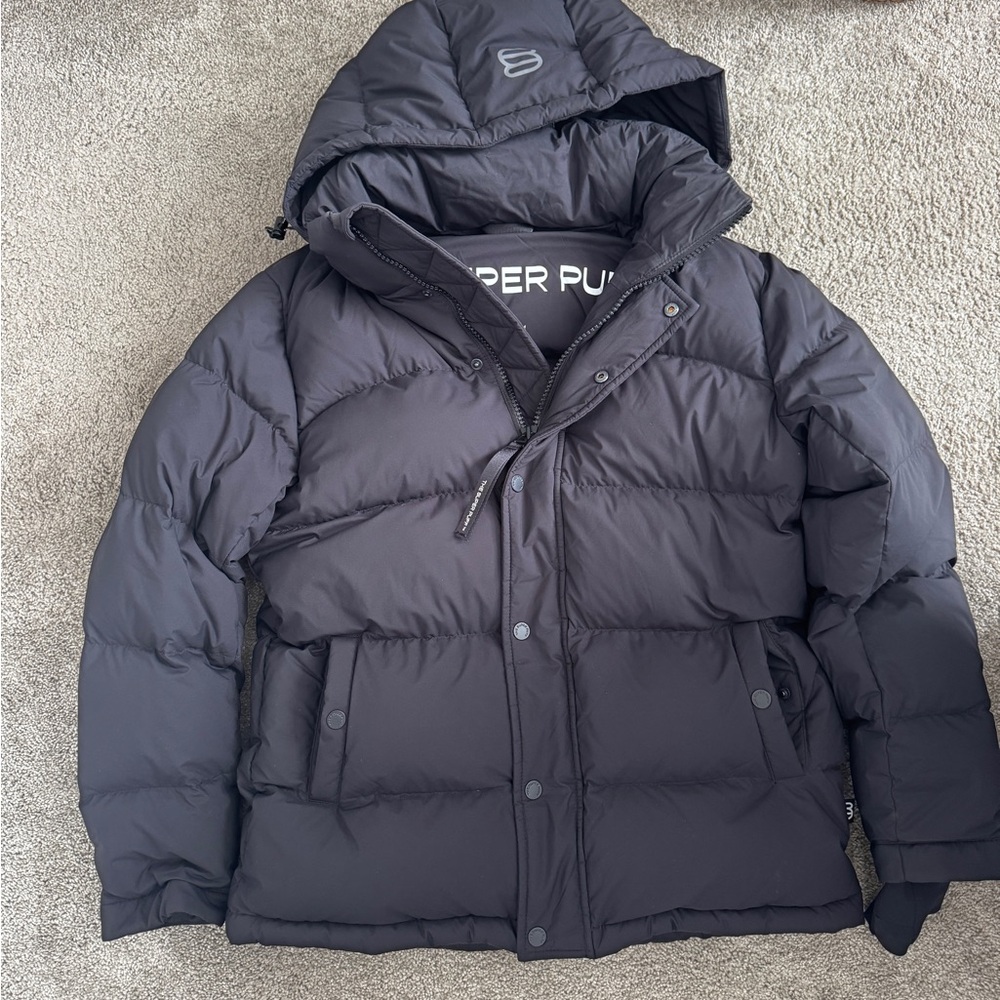 Black Aritzia Super Puff